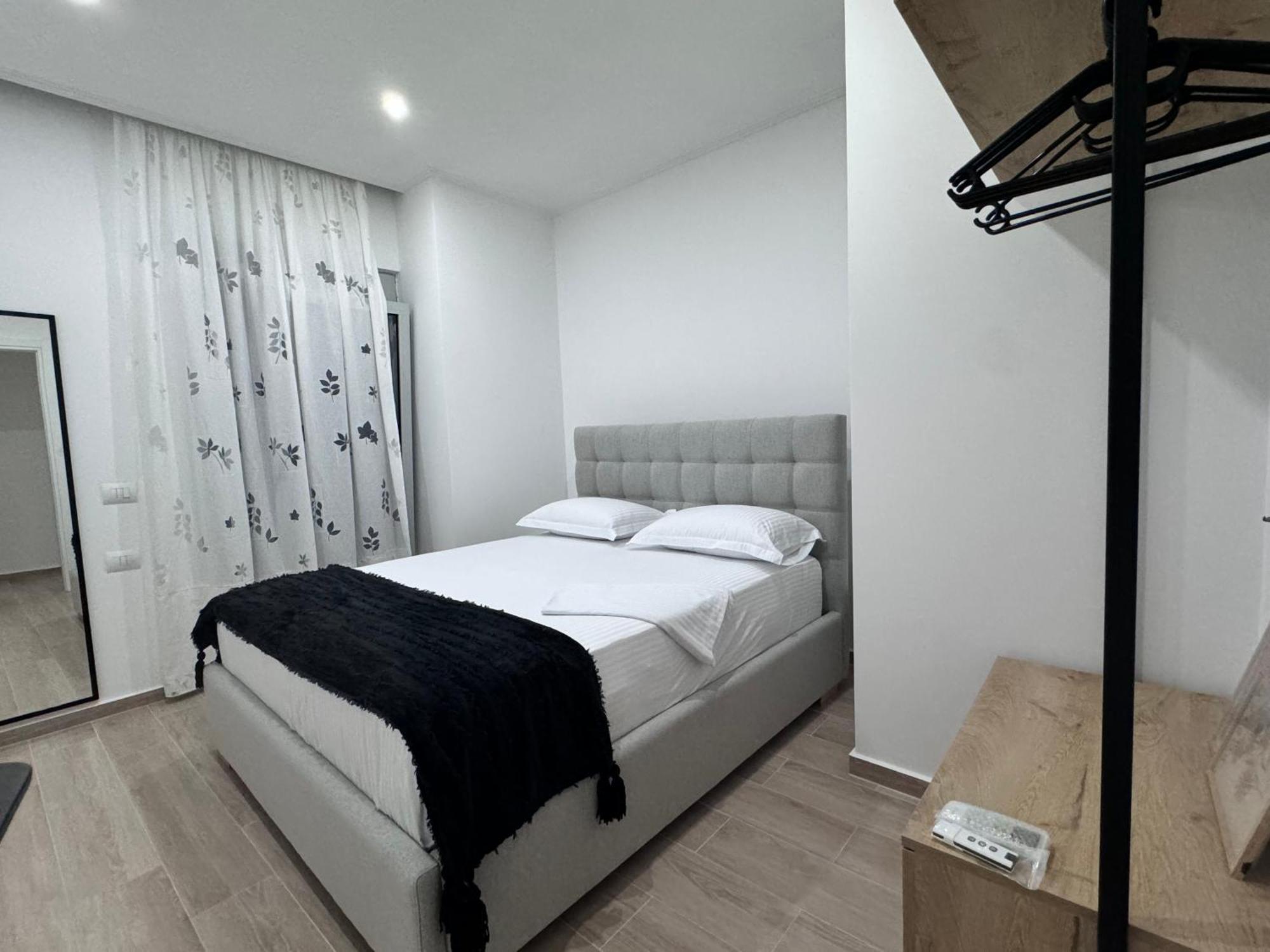 סרנדה Sunset Hill Apartments מראה חיצוני תמונה